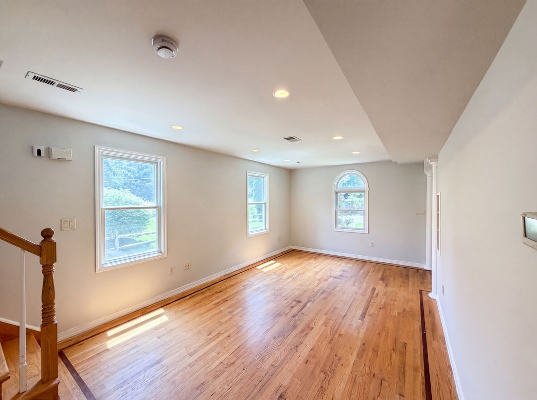 Photo 8 of 26 of 506 Lyons Rd, Basking Ridge, NJ
