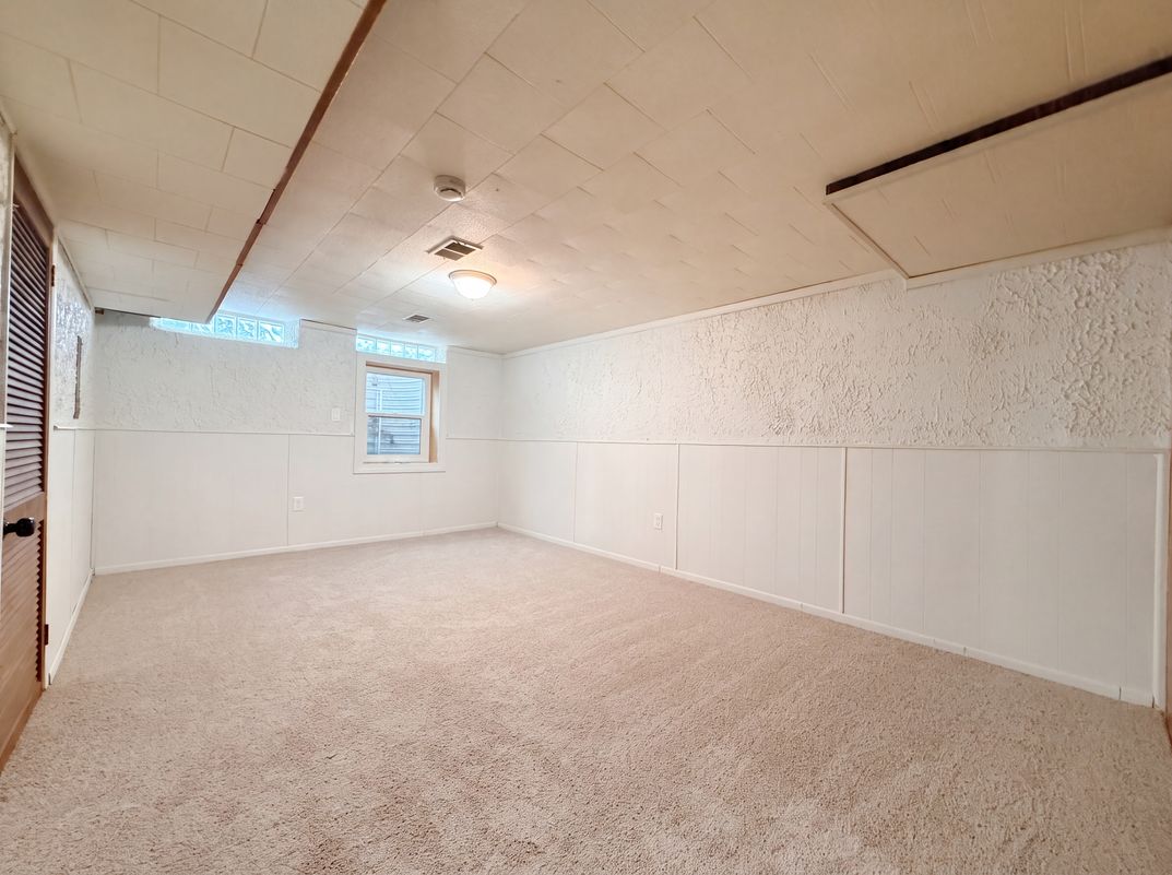 Photo 19 of 23 of 14743 Ronnie Ln, Livonia, MI