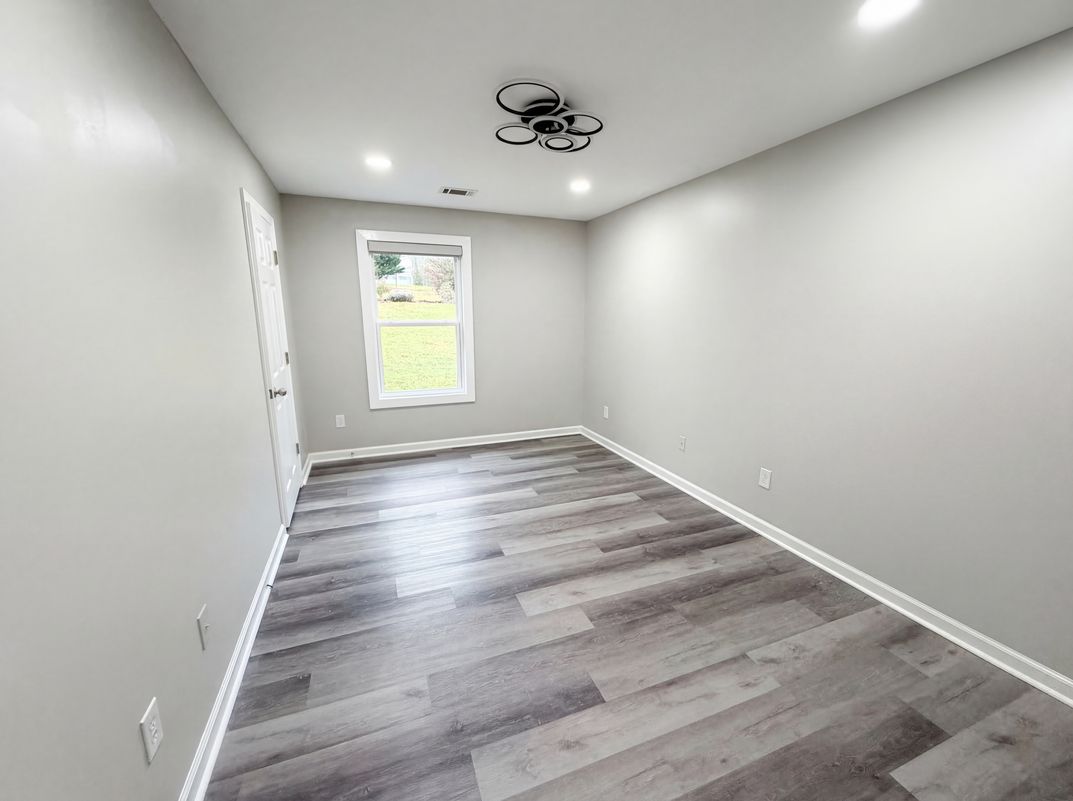 Photo 15 of 19 of 4241 Grady Smith Rd, Loganville, GA