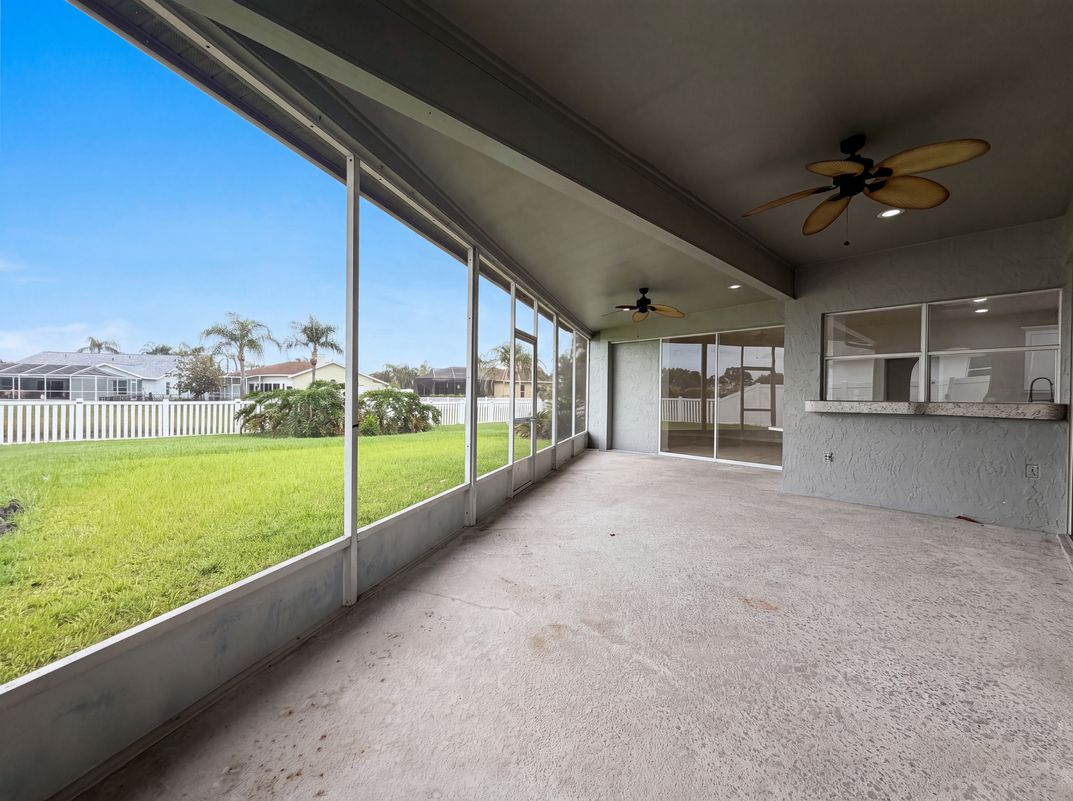 Photo 23 of 28 of 12919 Prestwick Dr, Riverview, FL