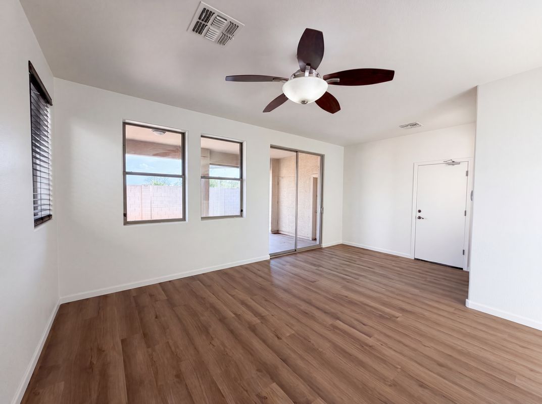 Photo 8 of 26 of 1353 E Colorado Loop, Casa Grande, AZ