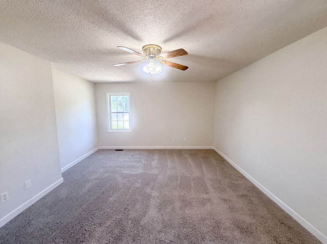 Photo 4 of 26 of 109 Briarcreek Dr, Winston Salem, NC