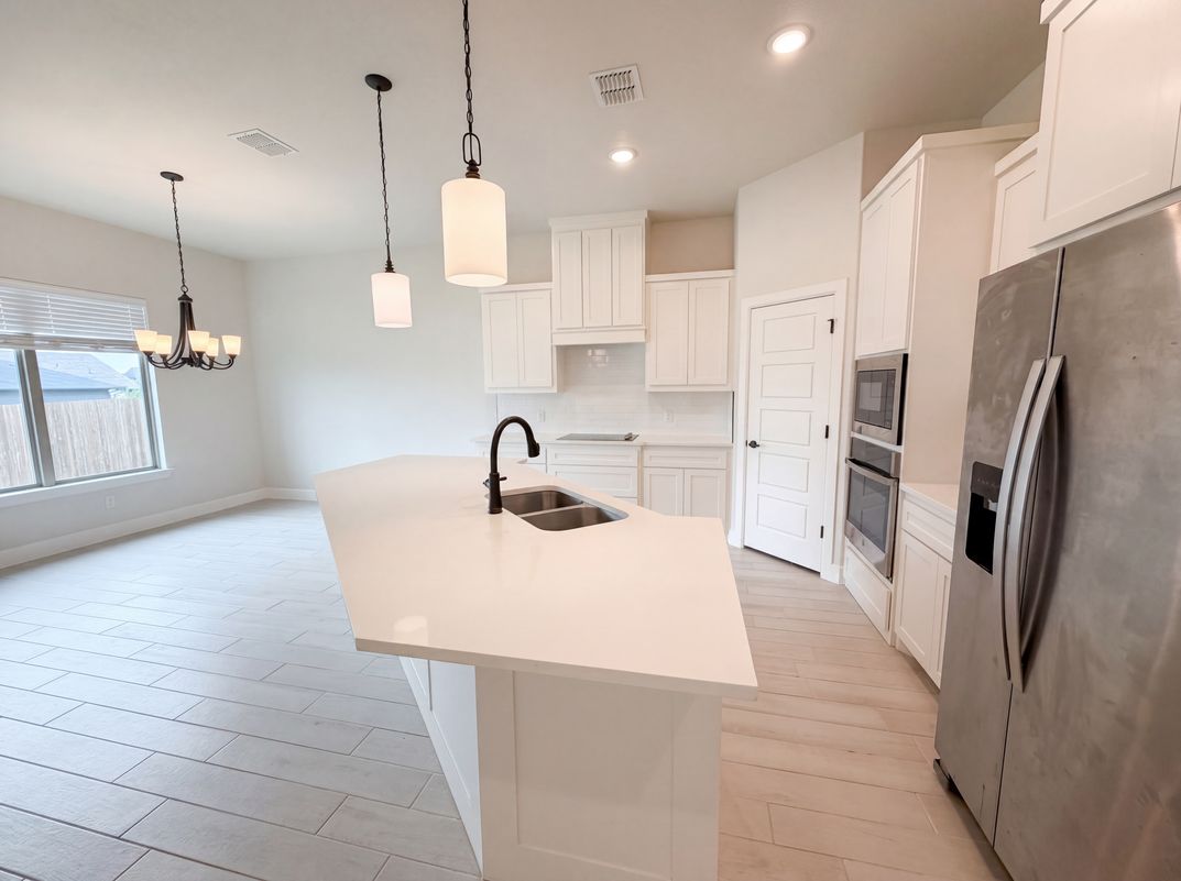 Property photo 2 of 612 Wood Brook Ln