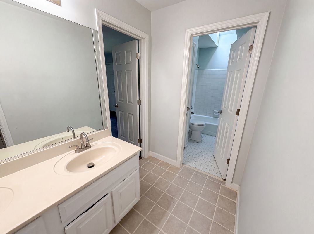 Photo 12 of 28 of 644 Laurel Wood Dr SW, Marietta, GA