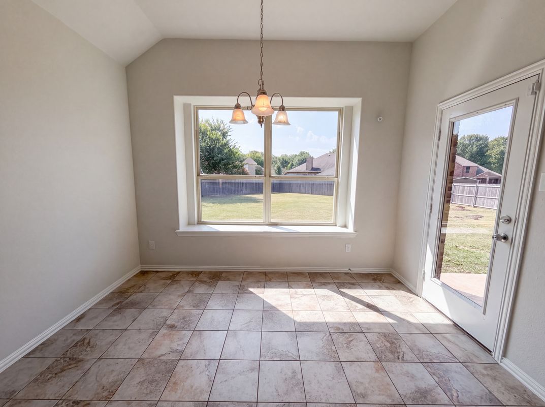 Photo 9 of 21 of 204 Janice Ct, Glenn Heights, TX