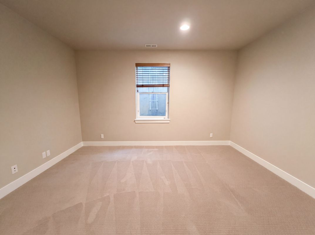 Photo 15 of 33 of 11466 E 27th Ave, Denver, CO