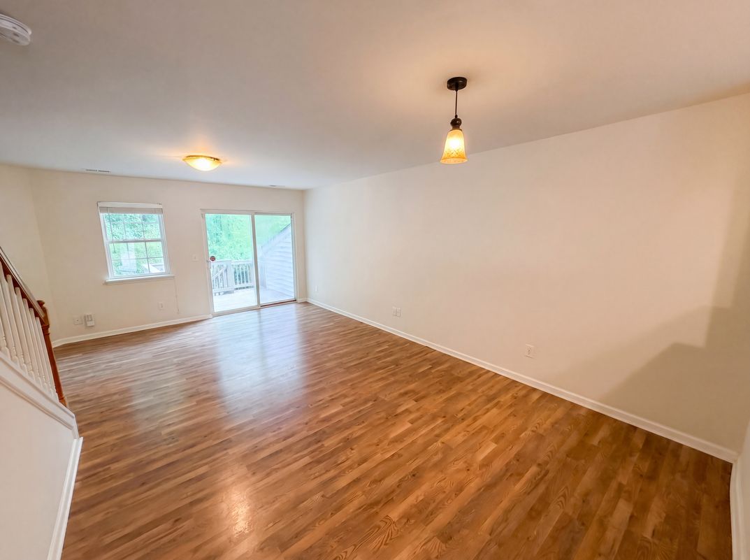 Property photo 3 of 10114 Ballyclare Ct