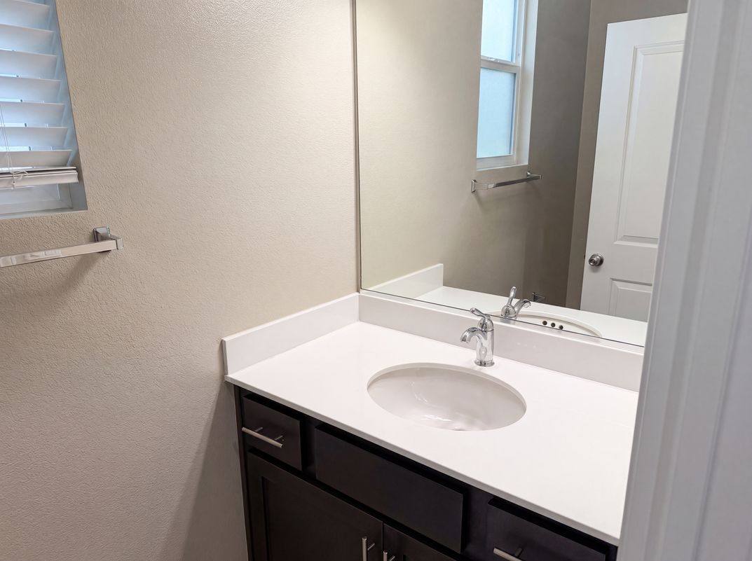 Photo 18 of 30 of 3885 Iron Mountain Cir, Jurupa Valley, CA