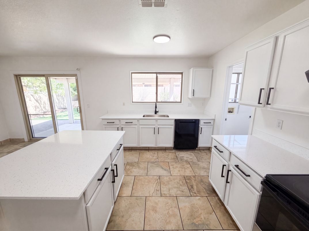Photo 16 of 20 of 5596 W Cortaro Crossing Dr, Tucson, AZ