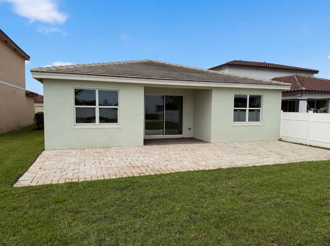 Photo 25 of 42 of 12473 NW Lynch Ln, Port Saint Lucie, FL