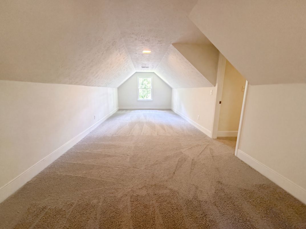 Photo 18 of 29 of 4379 Inns Brook Dr, Snellville, GA