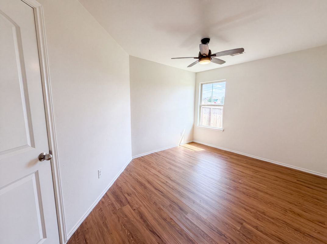 Photo 11 of 17 of 3603 Indigo Forest St, Spring, TX