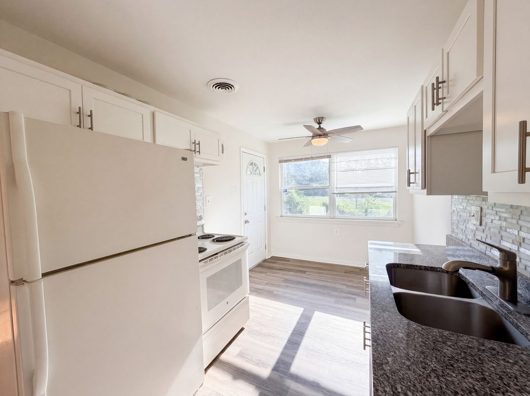 Photo 2 of 18 of 1136 Burch Ln, Saint Louis, MO