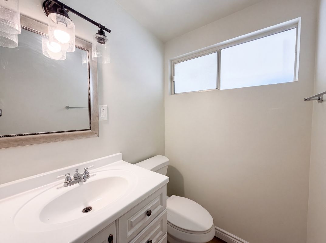 Photo 11 of 20 of 13325 Lamel St, Edwards, CA