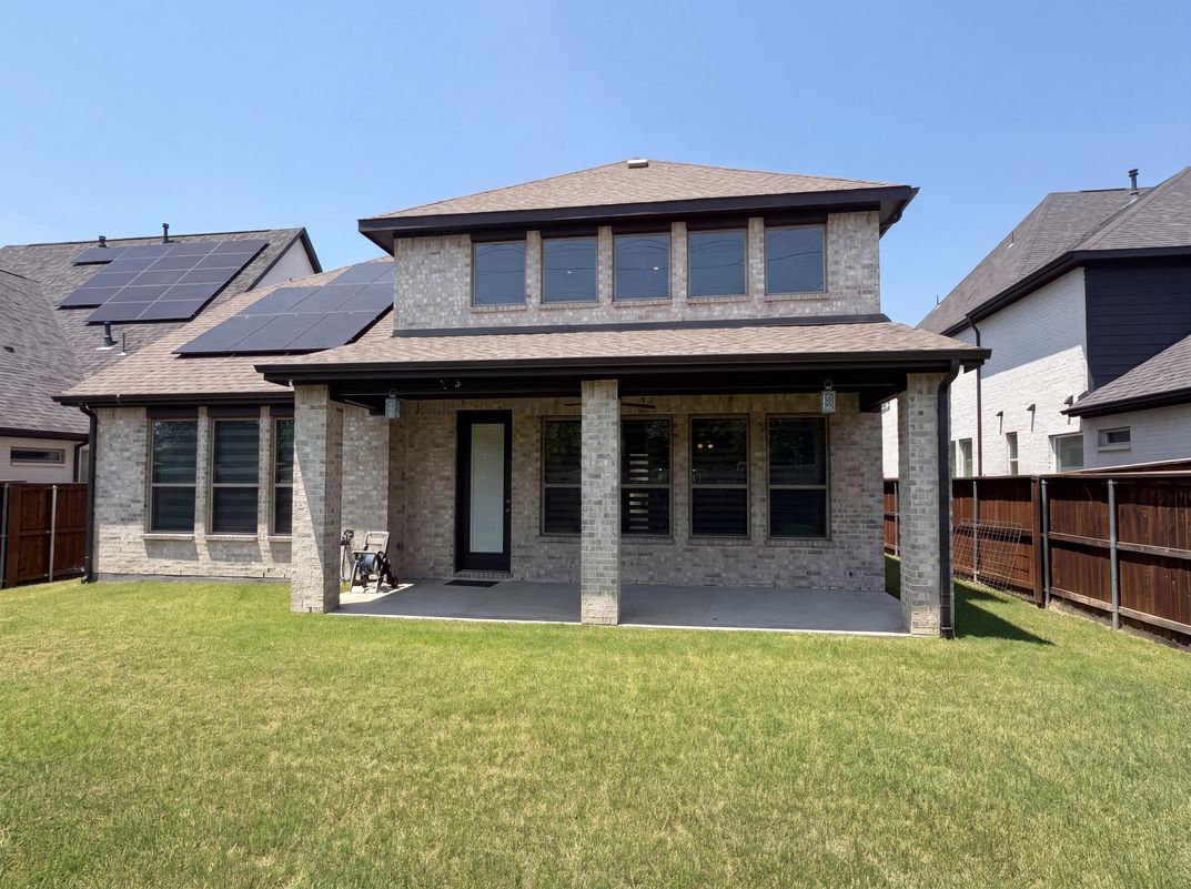 Photo 5 of 28 of 9694 Brackenfield Ln, Frisco, TX