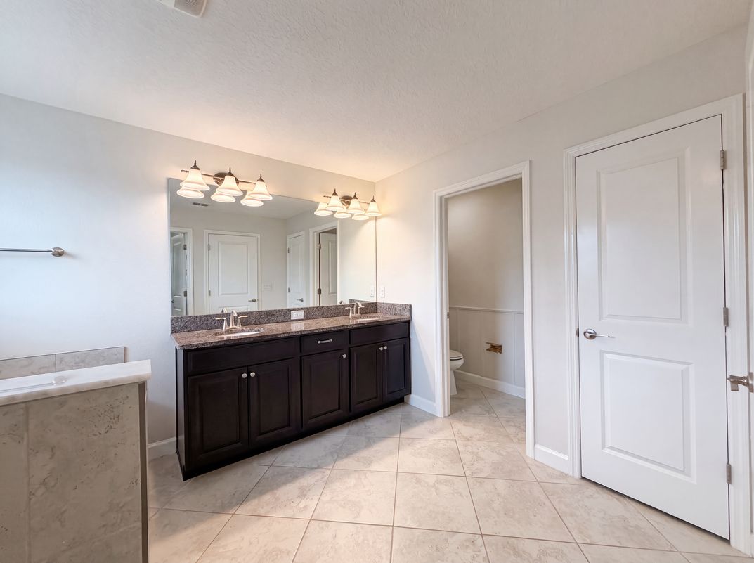 Photo 25 of 36 of 9709 Ivory Dr, Sun City Center, FL