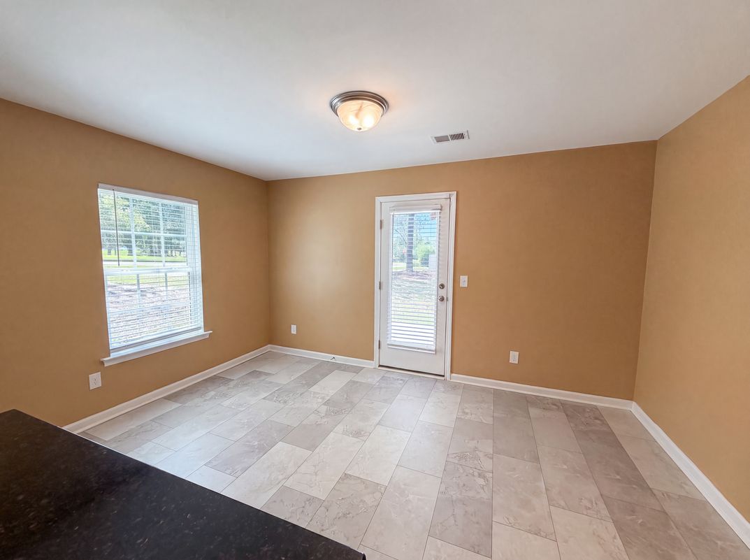 Photo 6 of 26 of 301 Rolling Knoll Dr, Columbia, SC