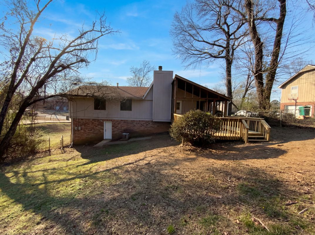 Photo 5 of 22 of 1111 3rd Ln, Pleasant Grove, AL