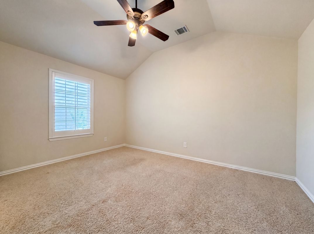 Photo 17 of 29 of 27911 Warren Park Dr, Katy, TX