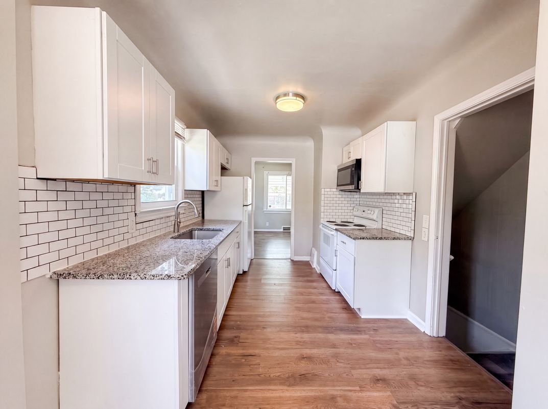 Photo 13 of 20 of 6455 Norborne Ave, Dearborn Heights, MI