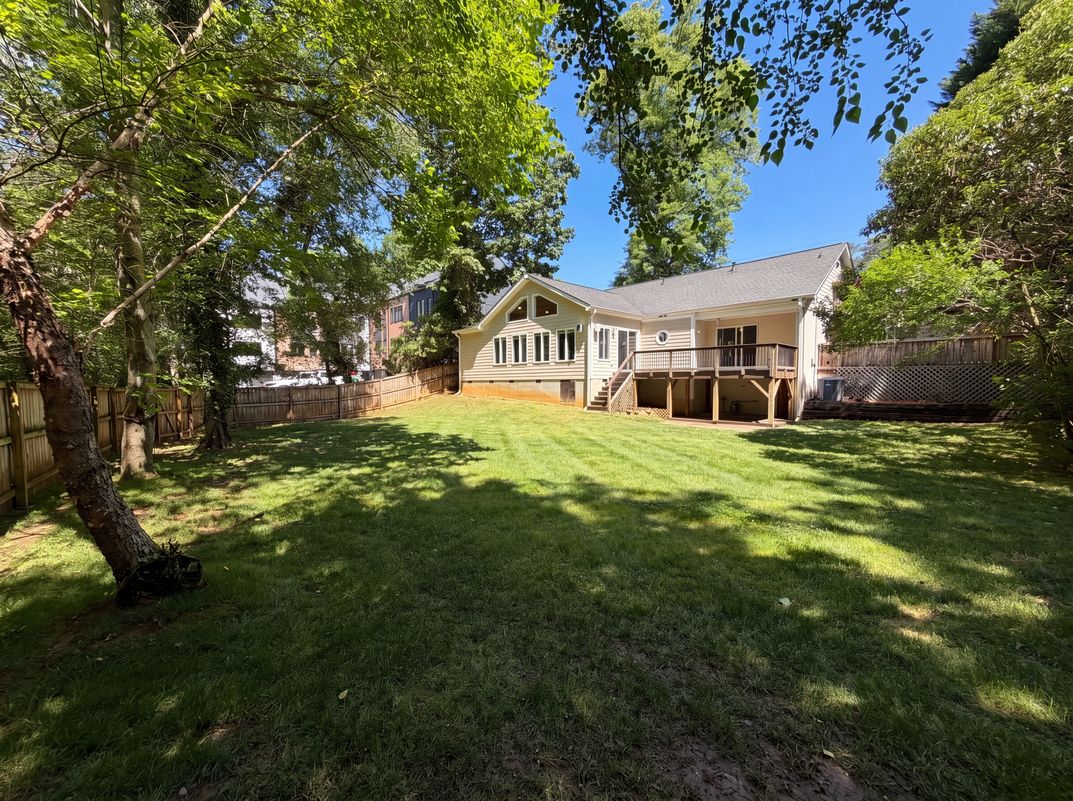 Photo 29 of 31 of 1322 Carolyn Dr, Charlotte, NC