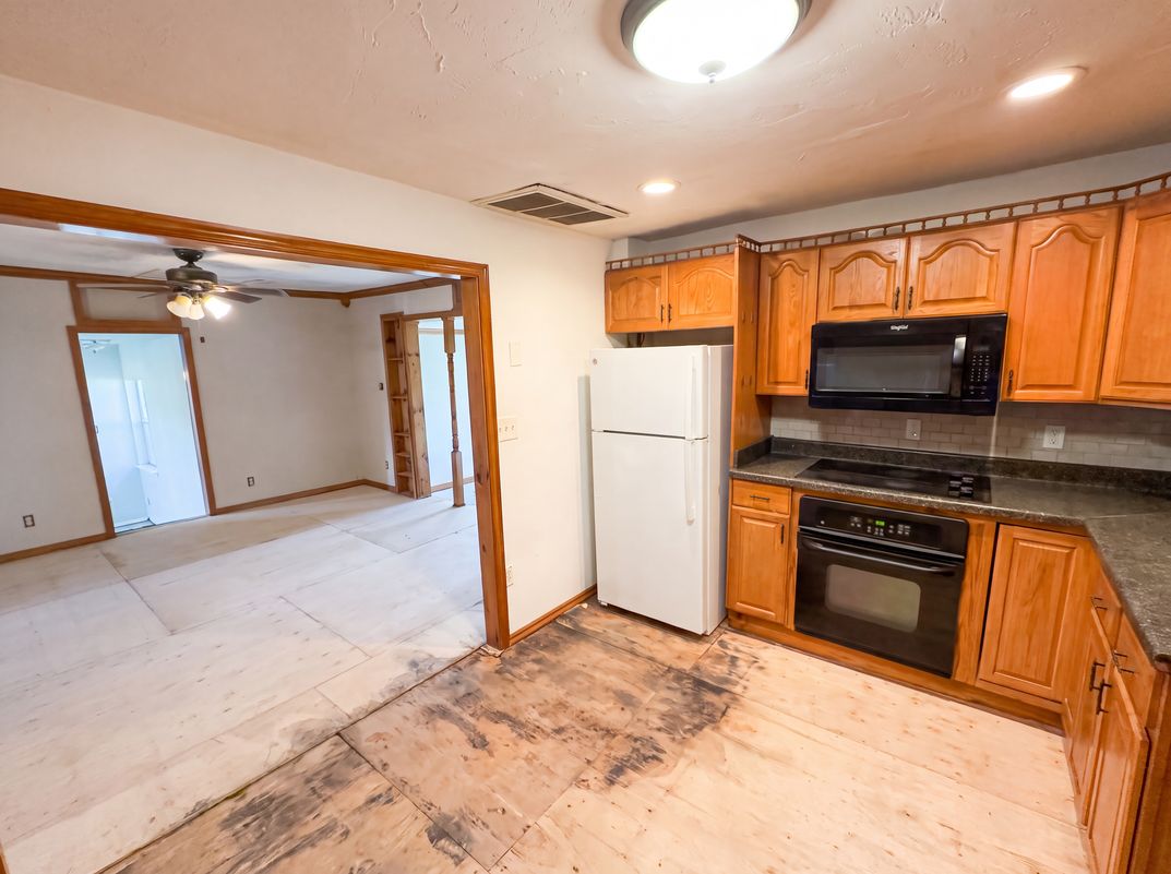 Photo 6 of 20 of 20509 E Reno Ave, Harrah, OK