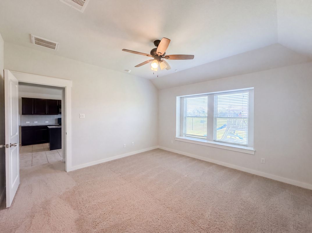 Photo 4 of 21 of 5909 Urbano Bnd, Round Rock, TX