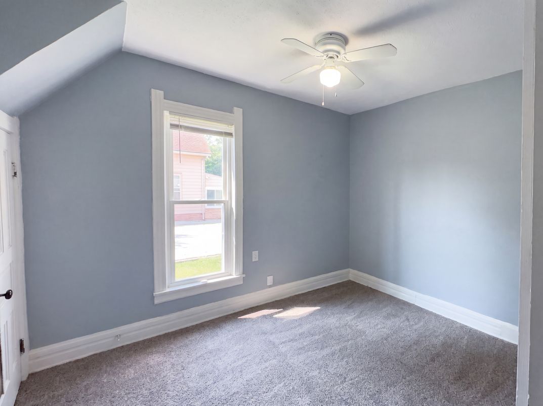 Photo 21 of 32 of 608 Howland Ave, Toledo, OH