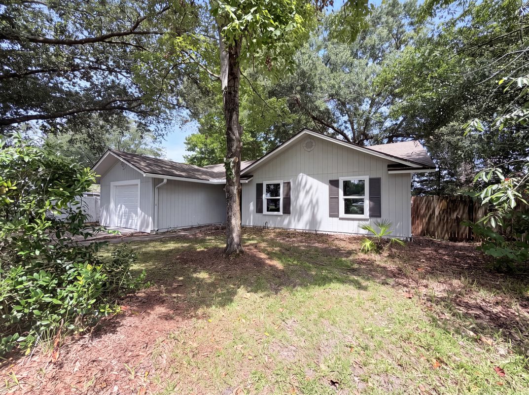 Photo 14 of 16 of 1832 Blarney Cir, Middleburg, FL
