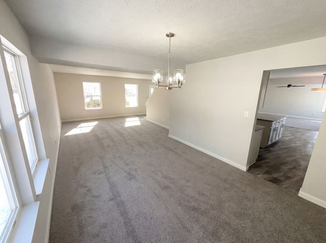 Photo 9 of 31 of 10142 Sandcherry Ln, Indianapolis, IN