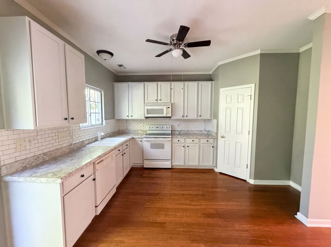 Photo 6 of 17 of 43 Edgebrook Cir, Durham, NC