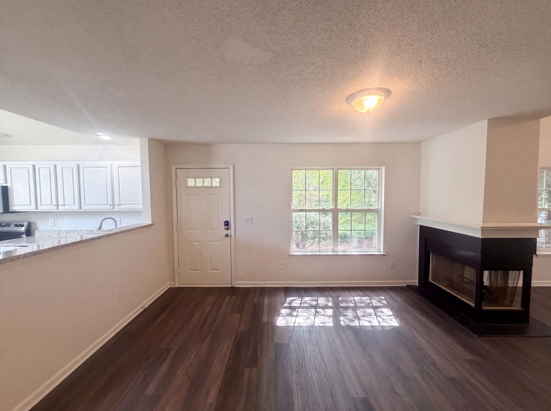 Photo 10 of 23 of 30 Pickwick Pl, Greensboro, NC