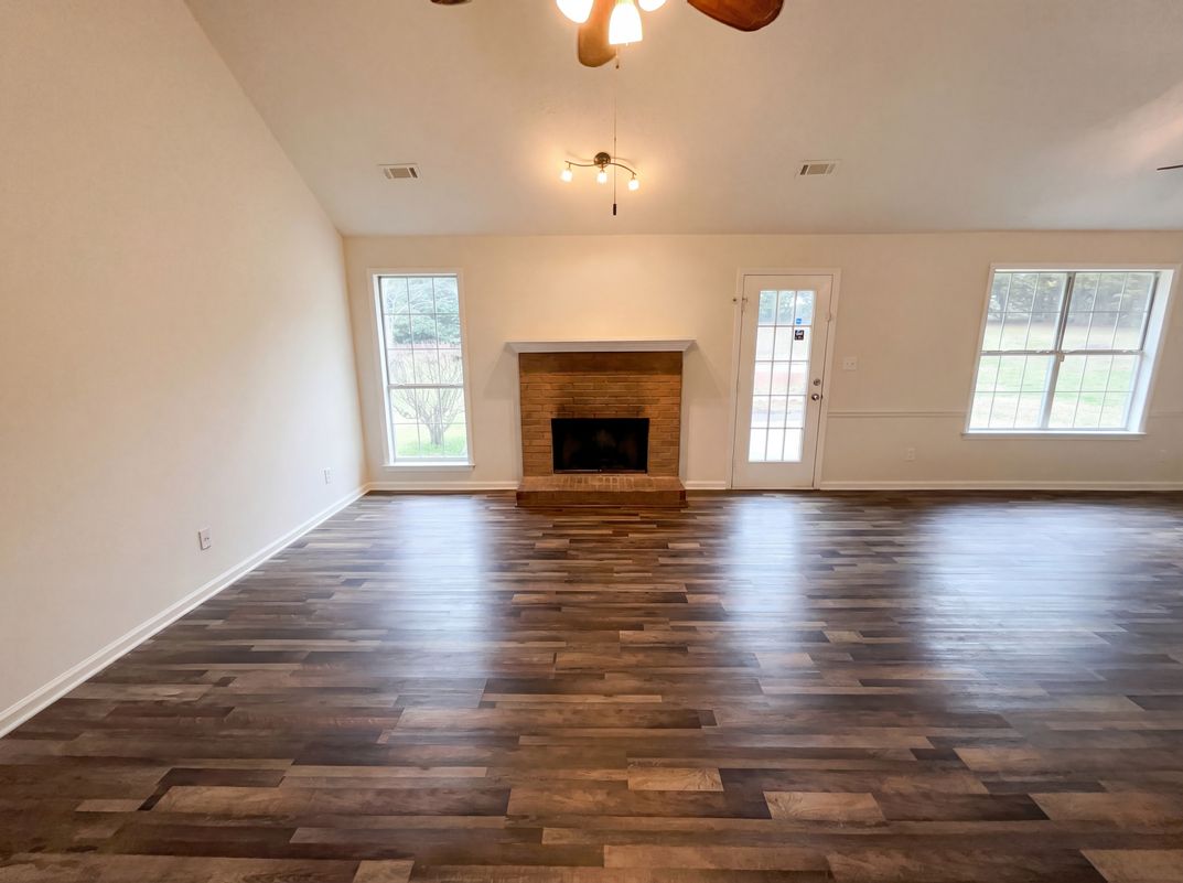Photo 3 of 22 of 169 Manley Dr, Hampton, GA