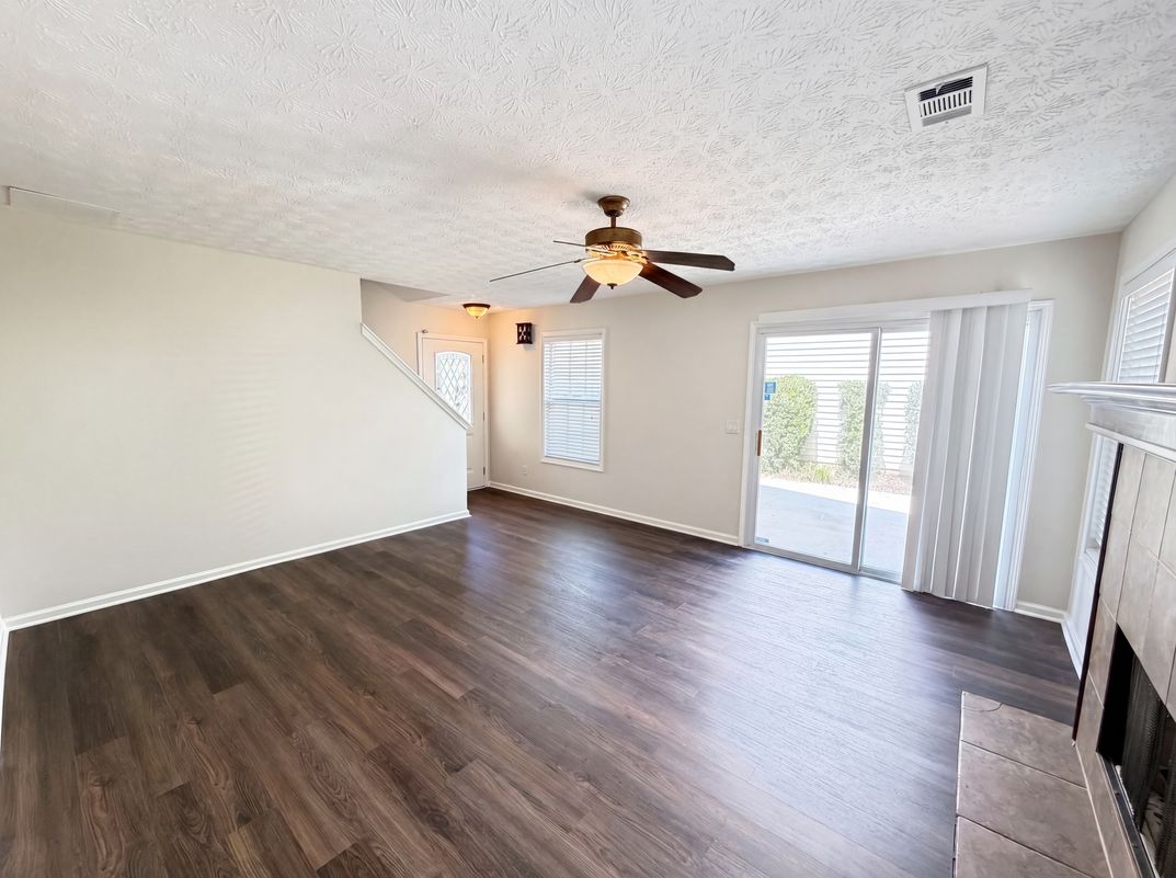 Photo 6 of 21 of 13331 Harpley Ct, Alpharetta, GA