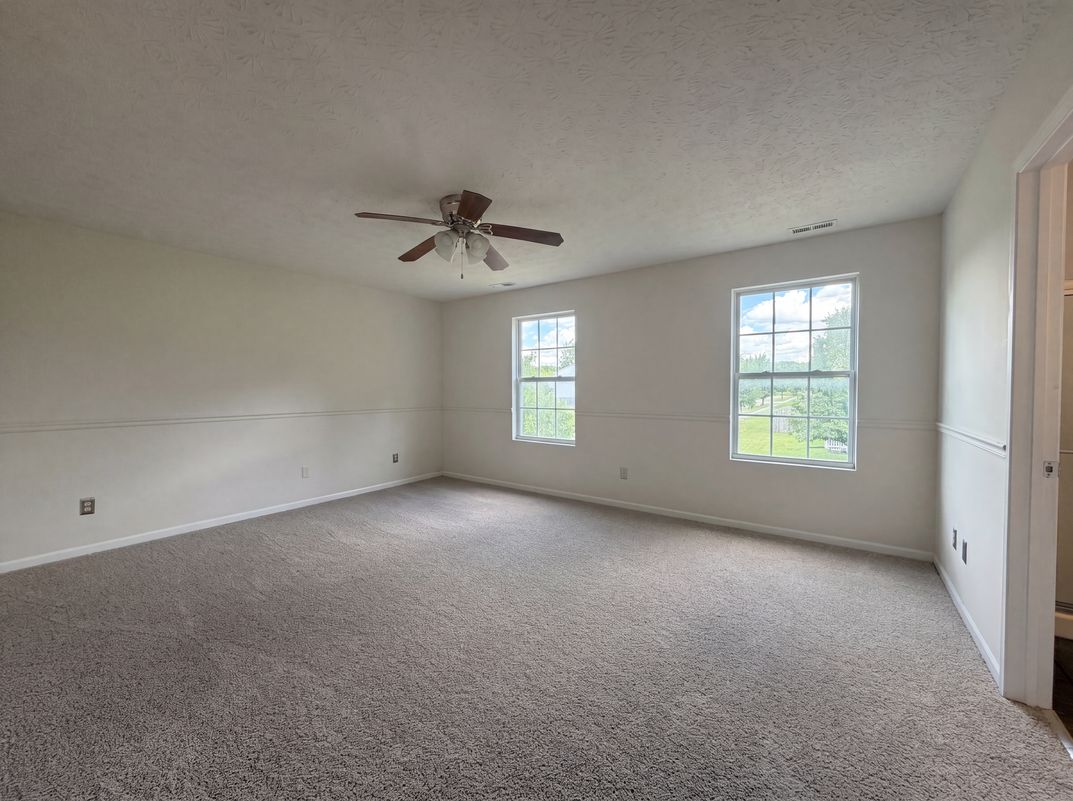 Photo 18 of 29 of 4625 Kenross Dr, Columbus, OH