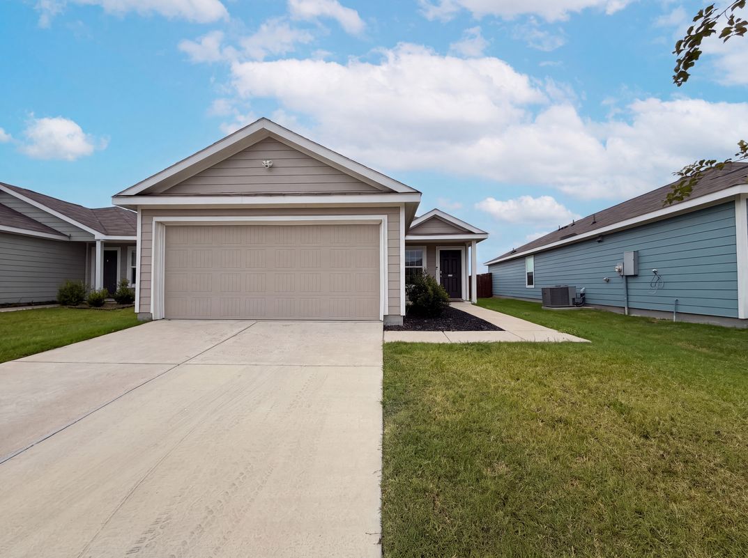 Photo 17 of 20 of 5832 Timber Point Dr, Princeton, TX