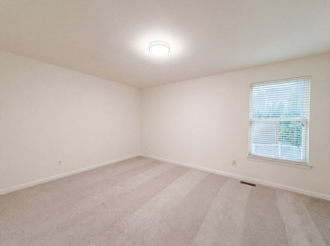 Photo 16 of 26 of 2212 Harborside Dr, DARDENNE PRAIRIE, MO