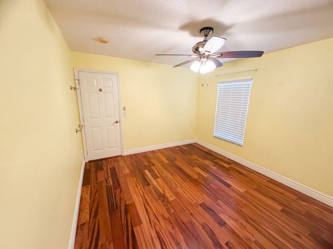 Photo 4 of 33 of 2902 Serenity Cir S, Fort Pierce, FL