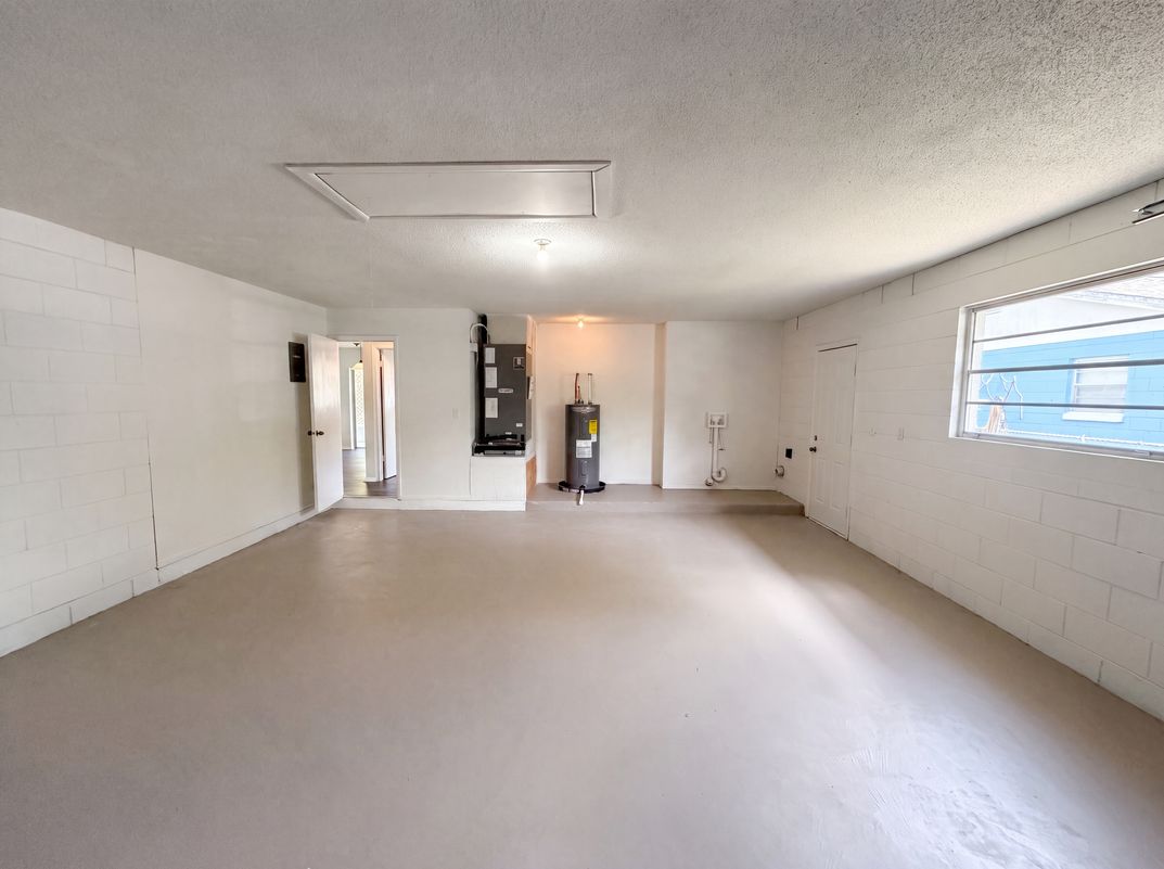 Photo 18 of 28 of 855 Murdock Blvd, Orlando, FL