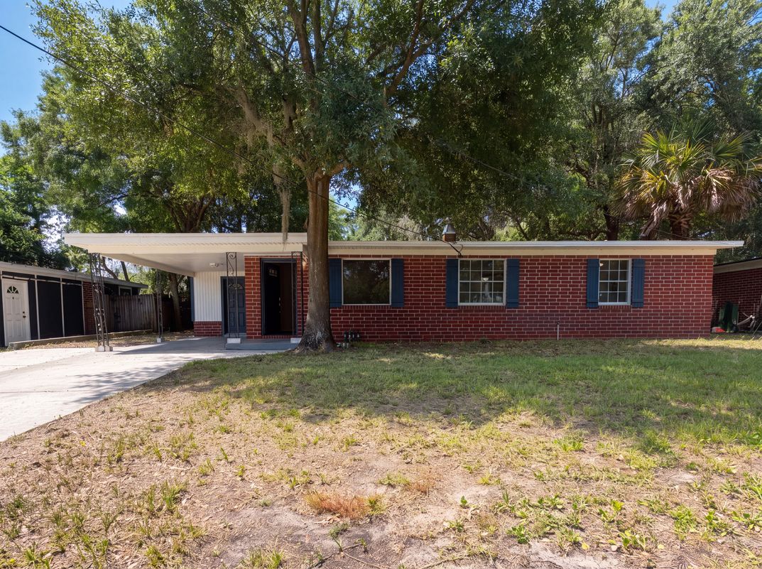Property photo 1 of 5928 Lake Ridge Ave