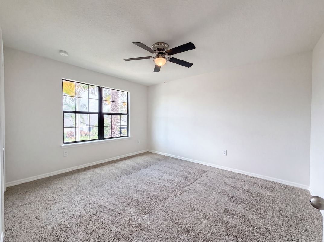 Photo 15 of 29 of 14207 Alistar Manor Dr, Wimauma, FL