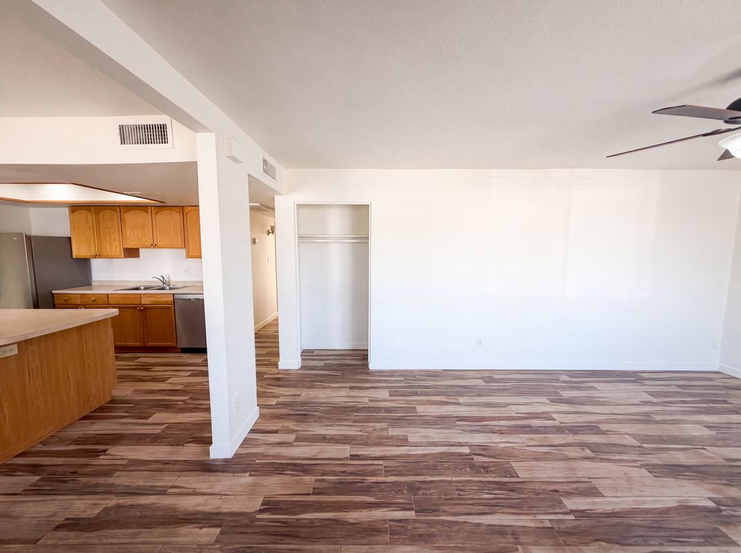 Photo 7 of 28 of 10215 N 36th Ave, Phoenix, AZ