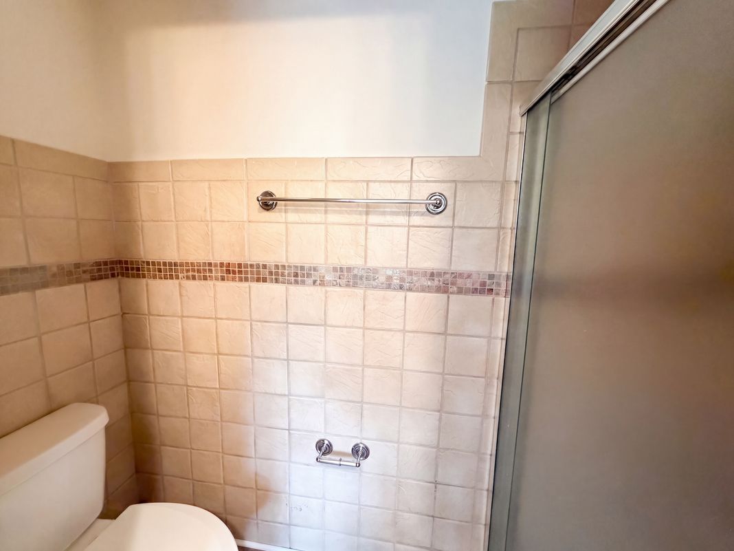 Photo 11 of 16 of 4305 Kaplan Dr, Raleigh, NC
