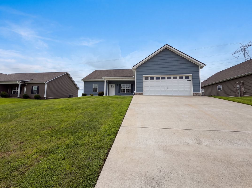 Photo 20 of 23 of 734 Mitscher Dr, Spring Hill, TN