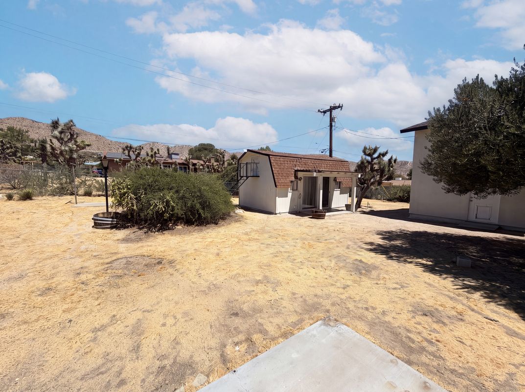 Photo 21 of 23 of 54804 Martinez Trl, Yucca Valley, CA