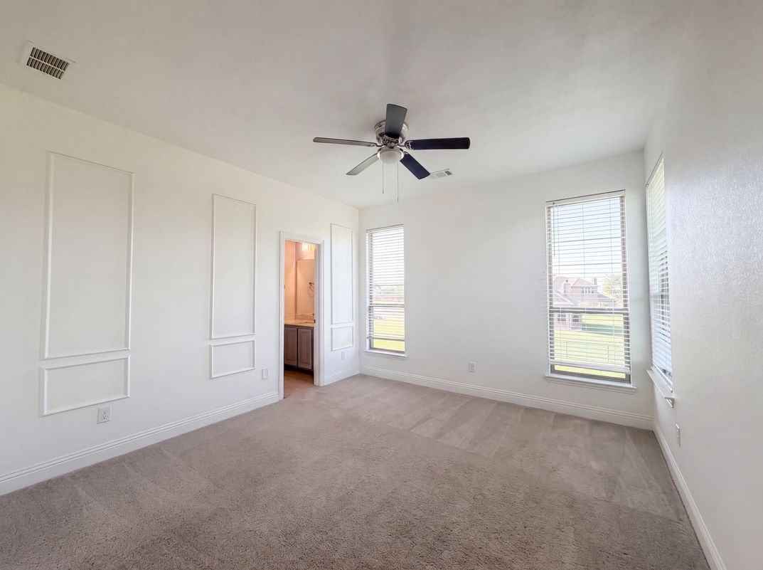 Photo 7 of 46 of 1208 Redbud St, Howe, TX