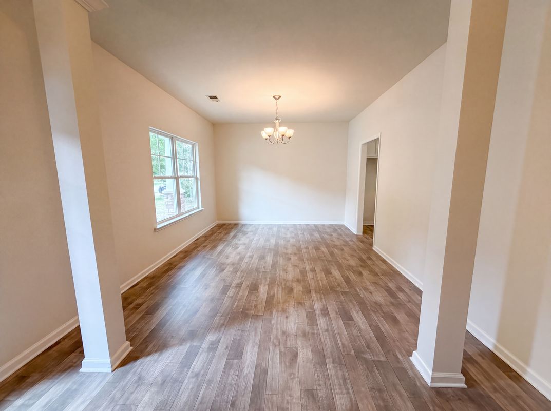 Photo 7 of 28 of 407 Westmoreland Rd, Columbia, SC