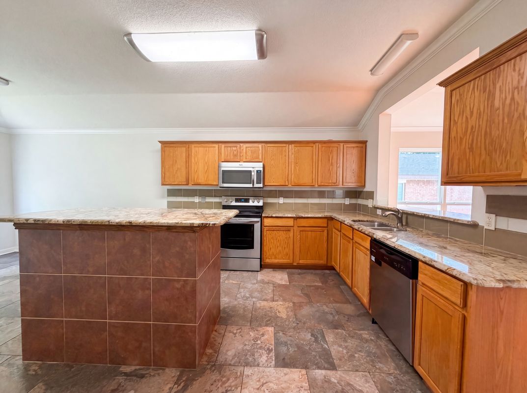 Photo 2 of 19 of 2324 Glenhaven Dr, McKinney, TX