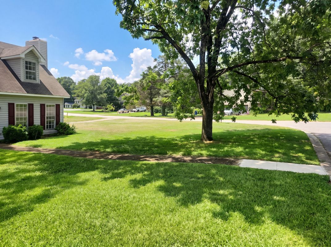 Photo 43 of 58 of 4334 Morningside Dr, Helena, AL