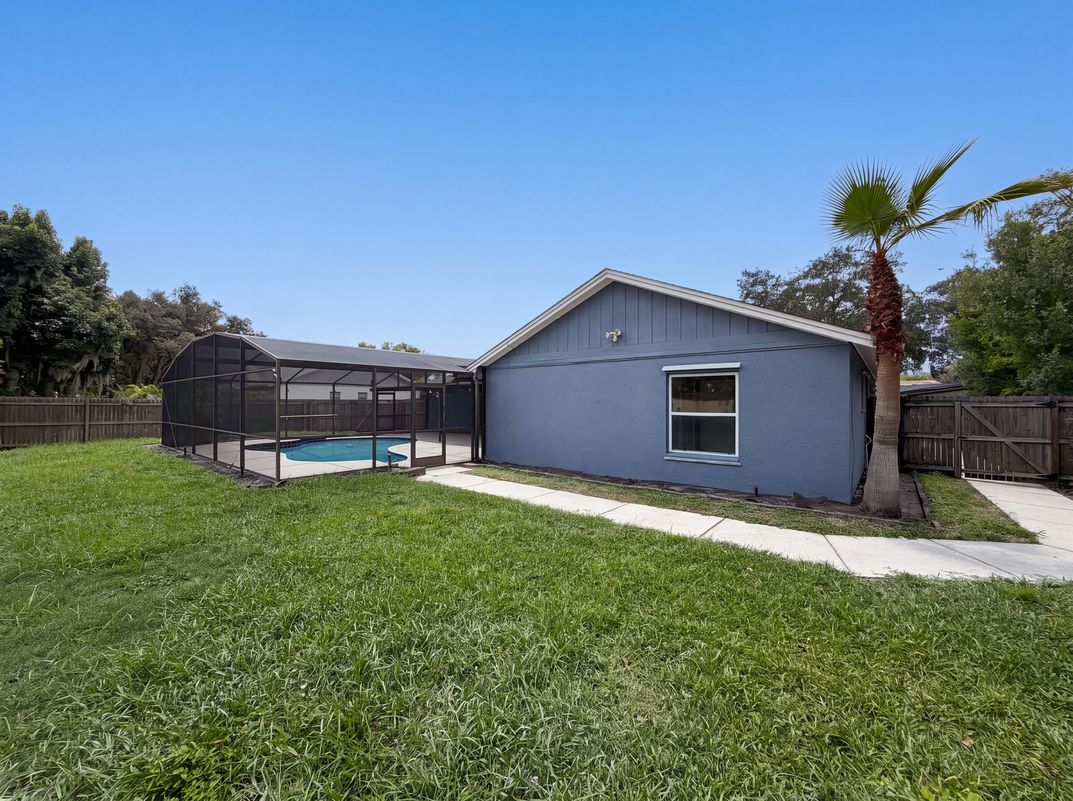 Photo 5 of 33 of 4830 Dunbarton Dr, Orlando, FL